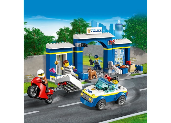 LEGO CITY Urmarire la sectia de politie