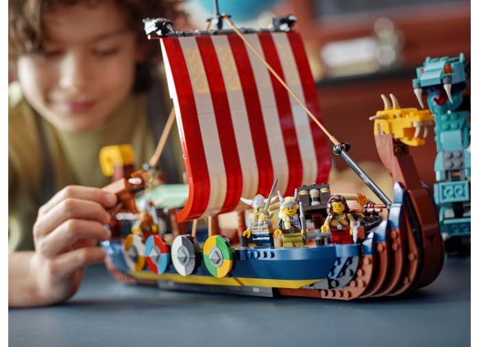 LEGO Creator Corabia vikingilor si sarpele Midgard-ului asamblat
