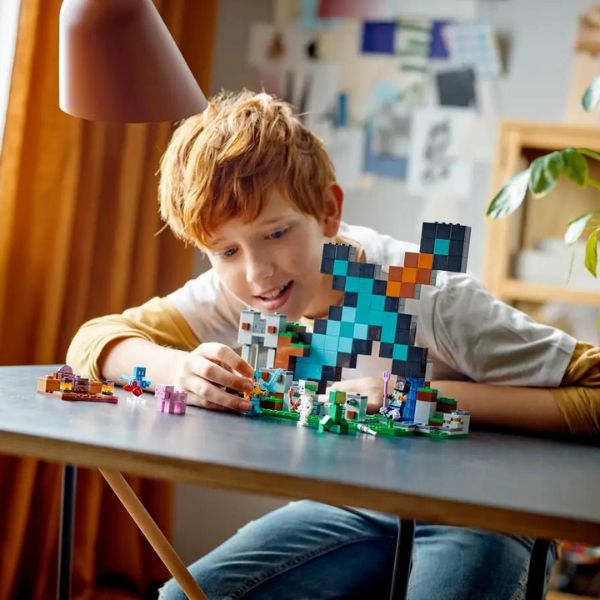asamblare Avanpostul sabiei LEGO Minecraft