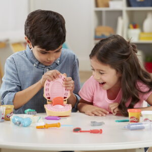 PLAY-DOH SET DENTISTUL CU ACCESORII SI DINTI COLORATI - imagine 2