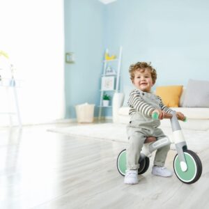 HAPE BICICLETA DE ECHILIBRU VERDE CU 3 ROTI - imagine 3