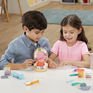 PLAY-DOH SET DENTISTUL CU ACCESORII SI DINTI COLORATI - imagine 6