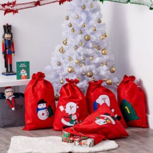 Set 5 saci mari pentru cadouri de Crăciun, tip sacul lui Moș Crăciun, cu șnur, 60 × 40 cm, sub brad
